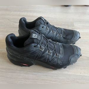 Salomon Women’s Speedcross 5 Trail Running Shoes
